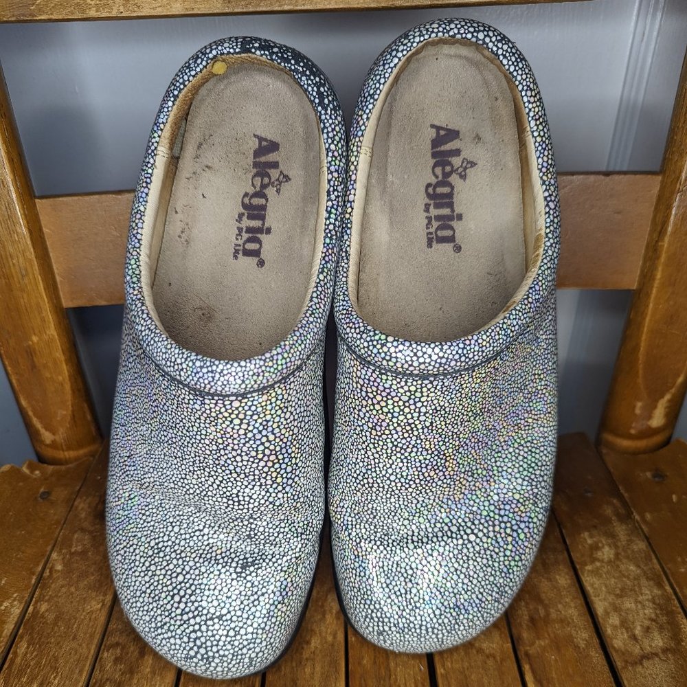 Kayla Style Alegria Clogs